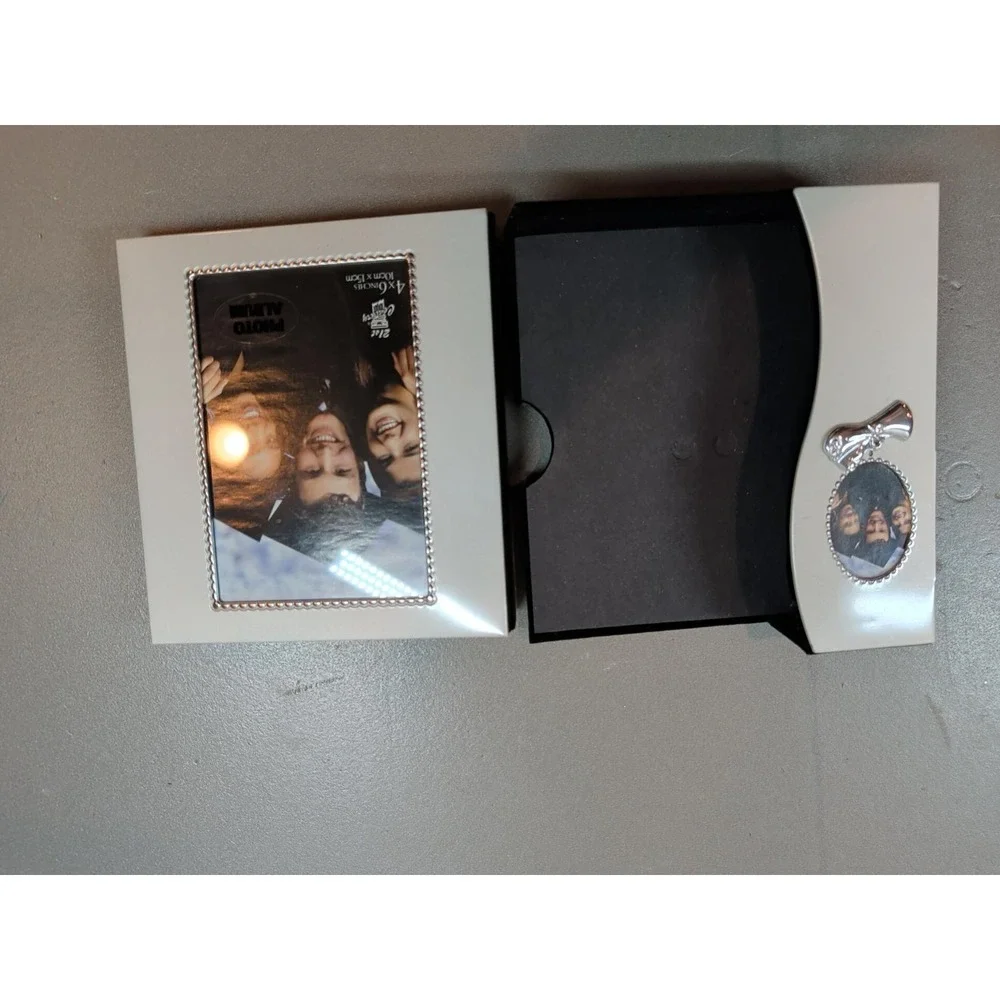 21st Century Graduation Photo Album Silver Black 4x6 Keepsake Easel Stand
